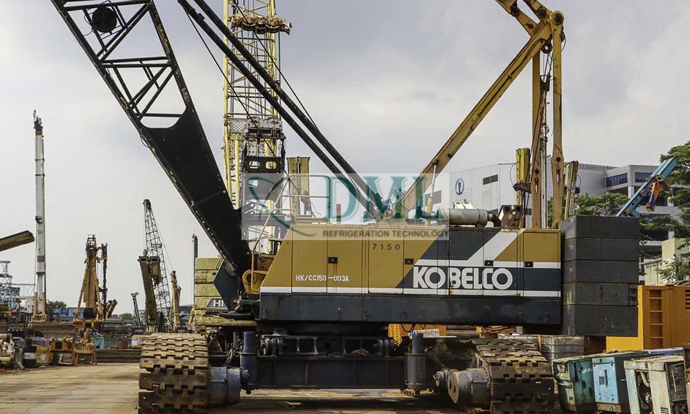 cho thuê xe cẩu xích 150 tấn